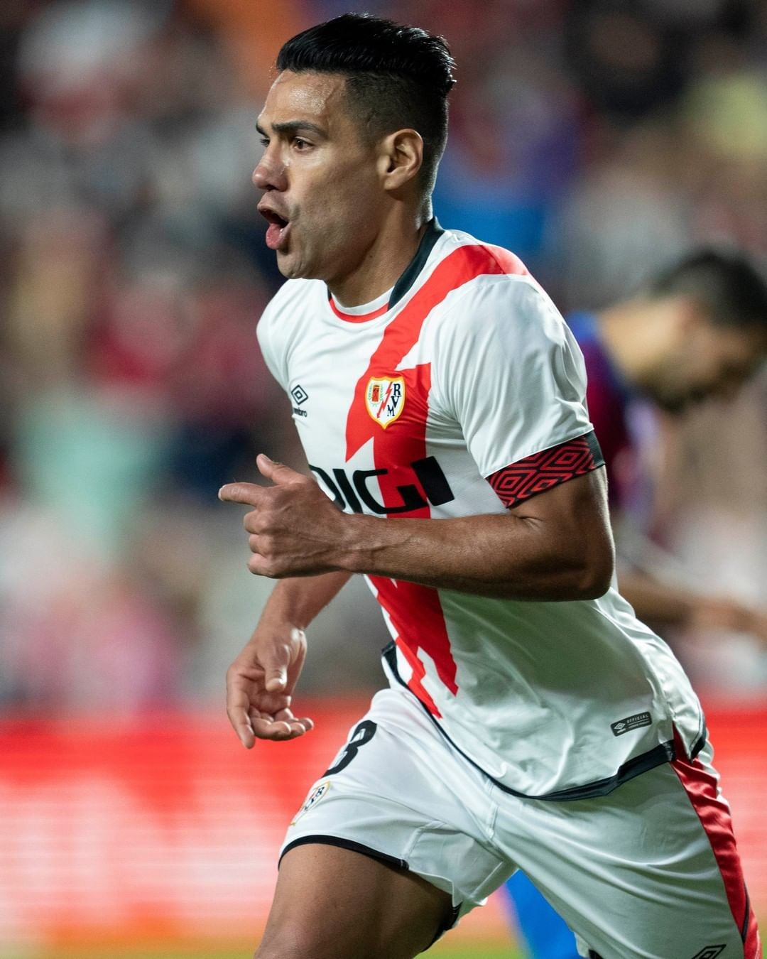 币游体育官网注册-西甲赛程吃紧，波尔图今夜回应争议，管理层满意，纪律约束更严格