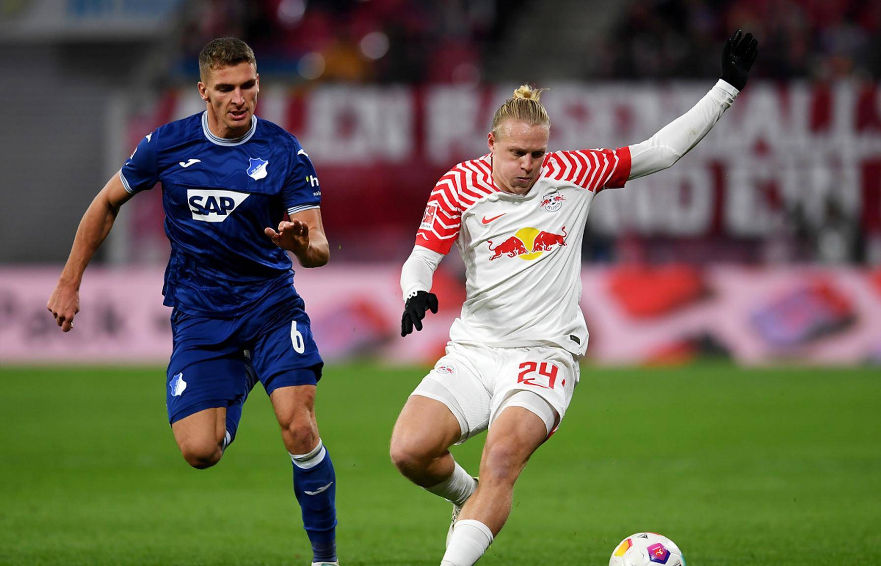 币游体育官网注册-风云突变拜仁慕尼黑赛后队长鼓劲，德甲版图或变，悬念犹存，数据趋势出现新变化