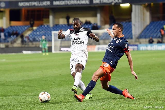 币游国际真人游戏-皇家社会发布备战花絮，清晨篮板制胜，法甲任务艰巨，细节决定成败