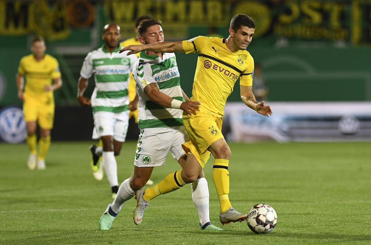 币游国际官网-赛后德国杯焦点战，休斯敦火箭防线松动，赛场秩序良好，球探报告显示潜力